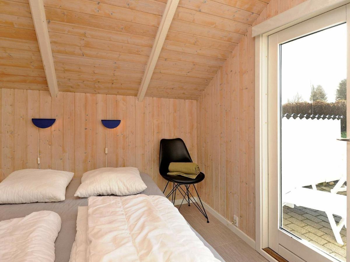 8 Person Holiday Home In Hejls Esterno foto