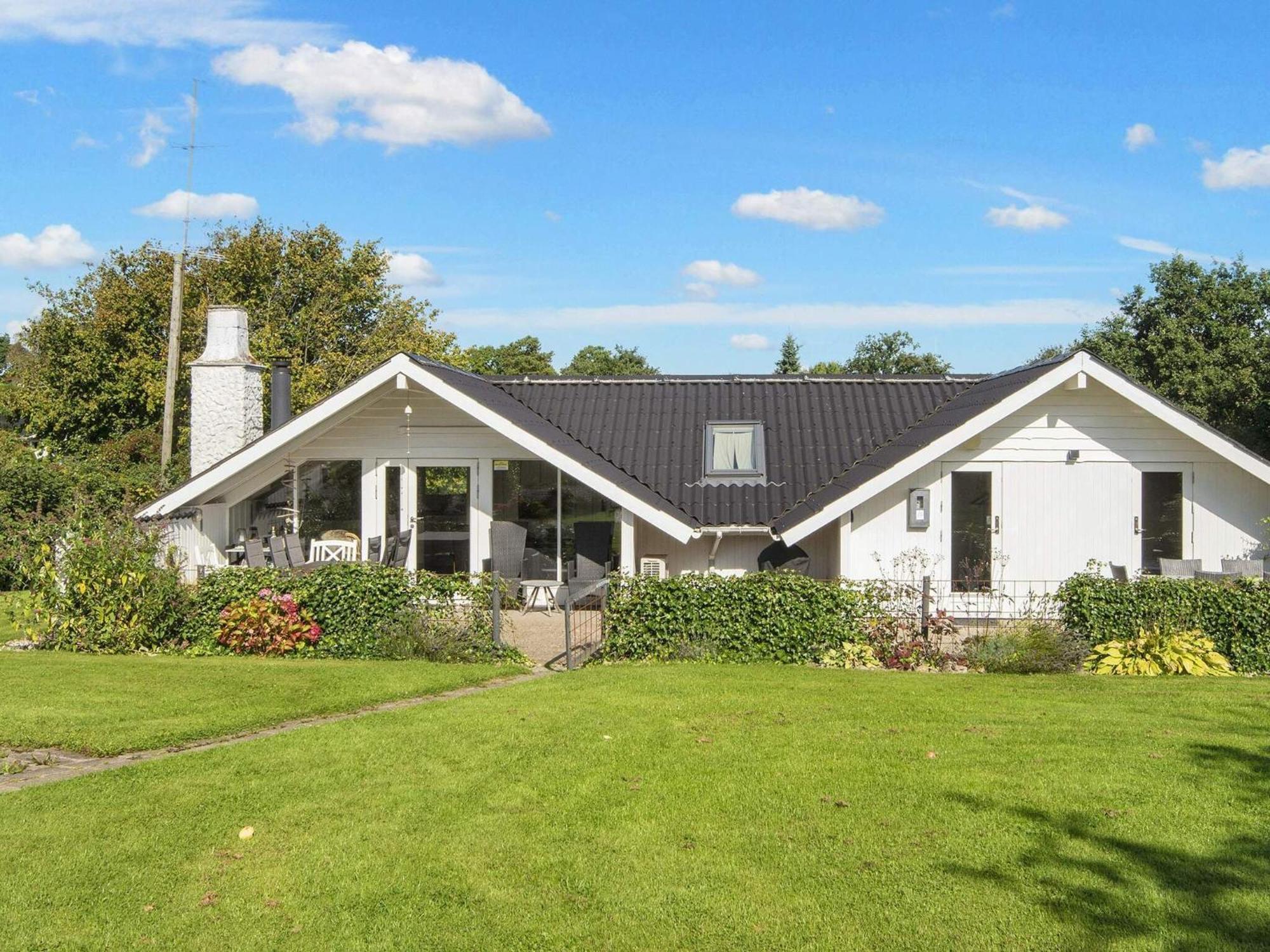 8 Person Holiday Home In Hejls Esterno foto