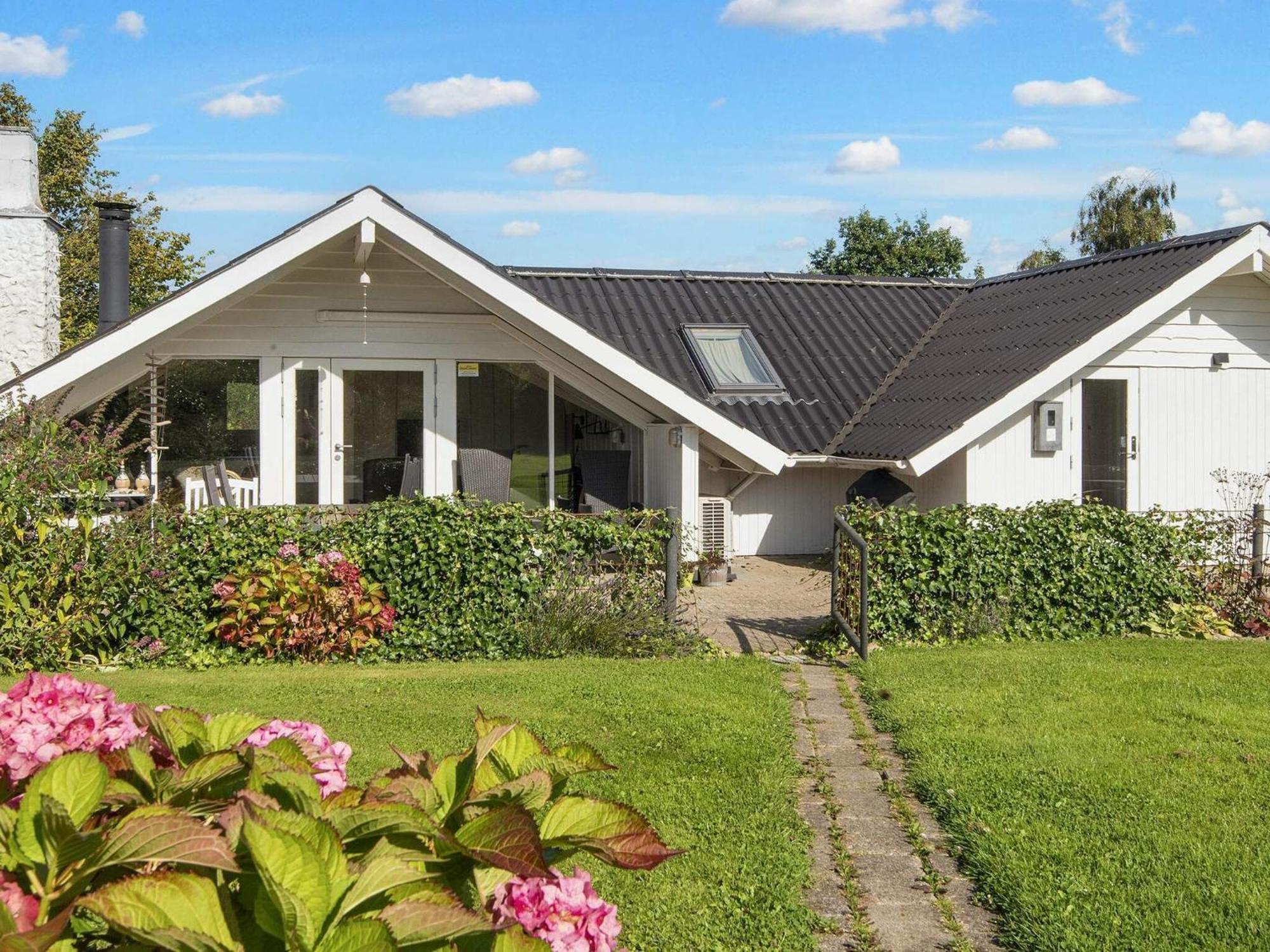 8 Person Holiday Home In Hejls Esterno foto